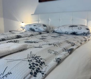 Tomaj Apartment | Nedi's Nest - Cozy Countryside Retreat Under Palmtrees