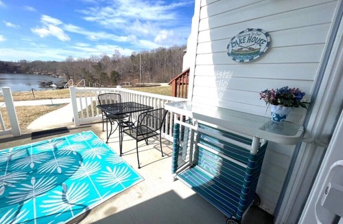 North Shore Condo | NEED LAST MINUTE VACATION? LOW WEEKDAY RATES! BEAUTIFUL SUNSETS!