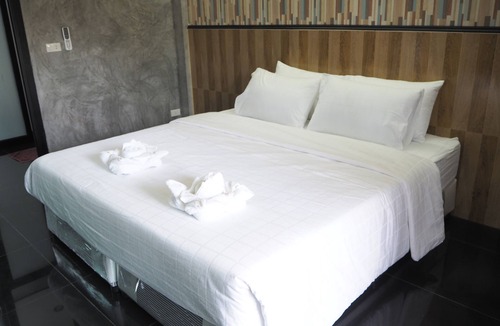 Khanom Resort | Needa Rock Resort