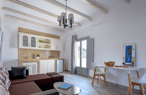 Karterados Apartment | Nektar Jacuzzi Apartment
