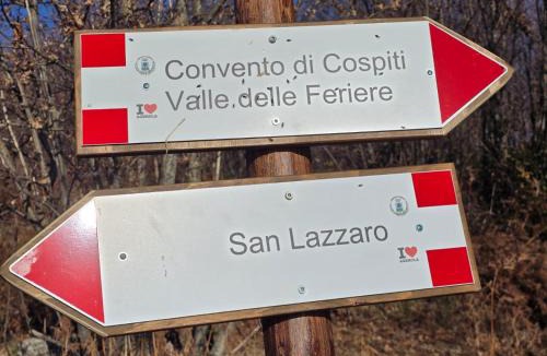 San Lazzaro House | Nel blu dipinto di blu