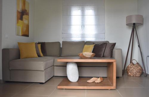 Milos House | Nelleas home
