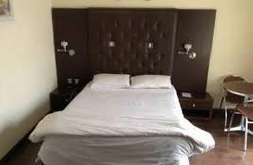 Asaba House | Nelrose Hotel - Class King