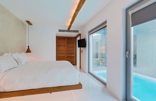 Megalochori Hotel | Nelya Suites