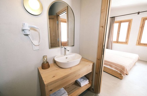 Side Hotel | Nephos Beach Hotel