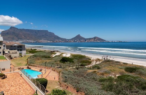 Lagoon Beach Apartment | Neptune Isle 9