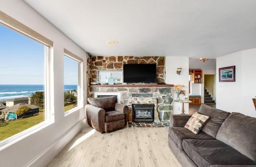Roads End House | Neptune's Lookout