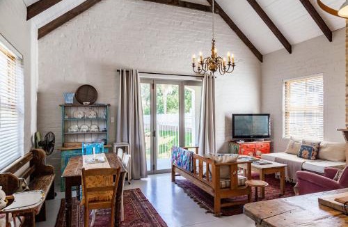 Onrus House | Nerf-af Cottage at Onrus, Hermanus