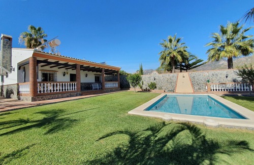 Frigiliana Villa | Nerja: VILLA WITH PRIVATE SWIMMING POOL AND GARDENS