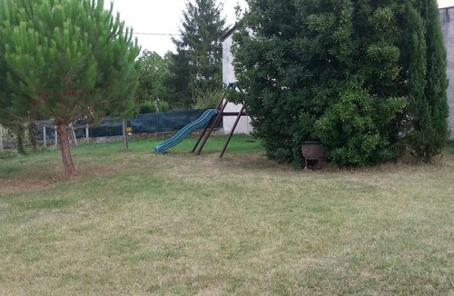 Riocaud House | Nest at the end of the village