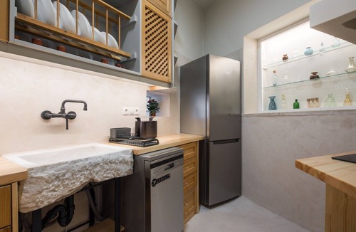 Petralona House | Nest, just a few steps from Acropolis!