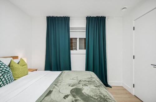 Surrey House | NEST- Modern 2BR Basement Retreat in South Surrey