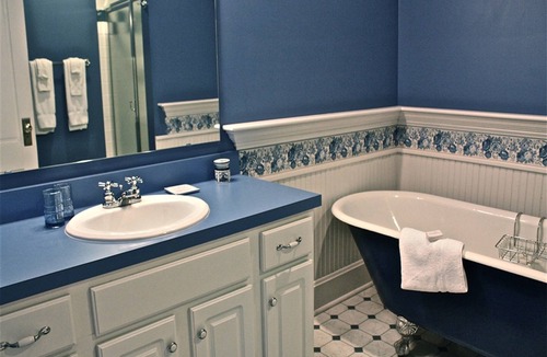 Chatham-Arch Bed & Breakfast | Nestle Inn