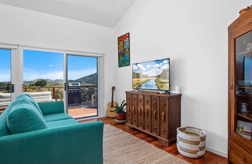 Korora House | Nestled at the top of the mountain - Ciao Korora overlooks the ocean with magnificent views.