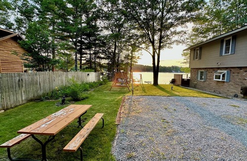 Gaylord House | Nestled Lakeside on the beautiful Heart Lake.