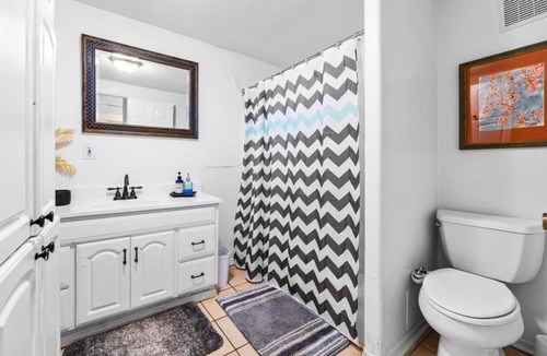 Ventura Apartment | Netflix, Stocked Kitchenette, Beach Gear