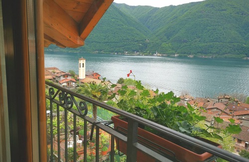 Cima Apartment | Neue Ferienwohnung mit Sicht auf Luganersee