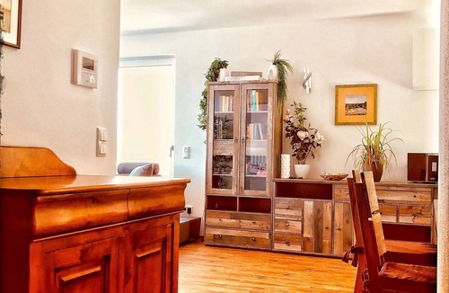Ramsberg Apartment | Neue und moderne 74qm große Ferienwohnung mit Balkon und himmlischem Blick auf den Brombachsee (barrierefrei, erreichbar über Aufzug)