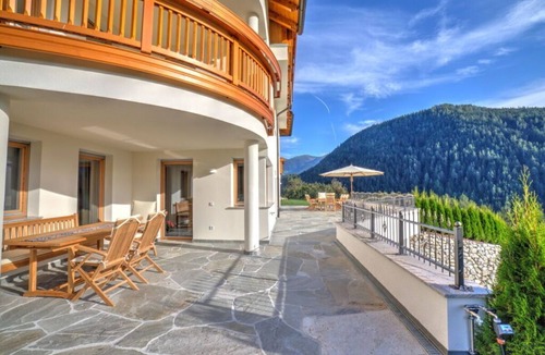 San Lorenzo di Sebato House | Neunerspitze Comfortable holiday residence