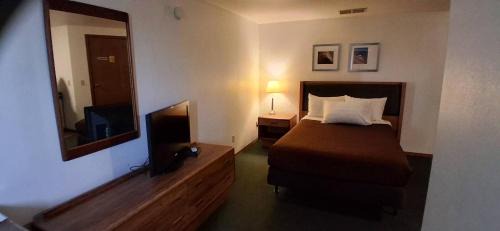 Marshfield Hotel | Neva Jean Motel