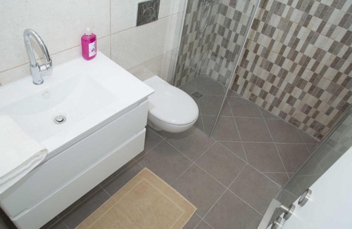 Jerusalem City Centre Apartment | Neviim Court 36