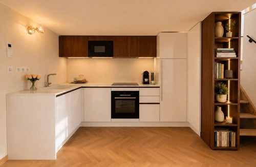 Antibes Old Town House | New 2026 Townhouse Sea View Terrace 2BR 2BTH
