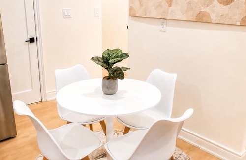 Halton Regional Municipality Apartment | New 2BR Central AC Laundry Private Entry Parking