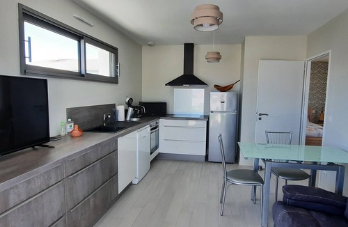 Saint-Sulpice-de-Royan Apartment | New 40 m2 air-conditioned apartment with parking space