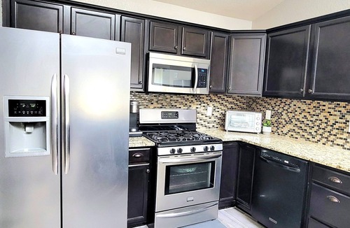 Arvada House | NEW 6bdrms, 6baths; Near Dining, Shops, & Shops. Great for Red Rocks & Downtown!