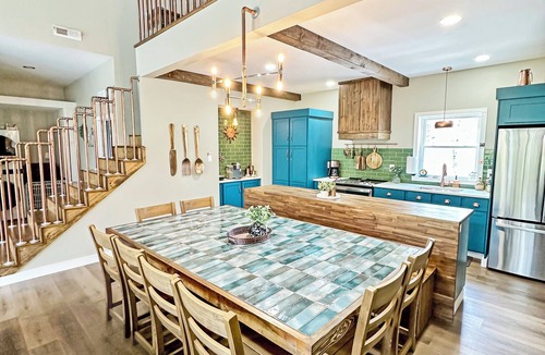 French Lick House | New 6BR Retreat near Patoka Lake, Sleeps 14, Fire Pit