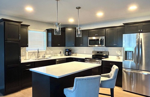 Madison House | New and Modern 3-bedroom charming house 20 minutes from downtown Madison.