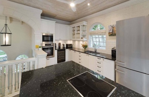Merlin Bay House | New and Modern Villa with Private Poool - Sugar Cane Ridge 3