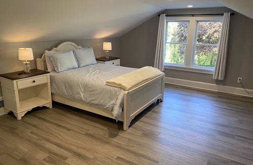 Poughkeepsie House | New and very private Hudson Valley getaway