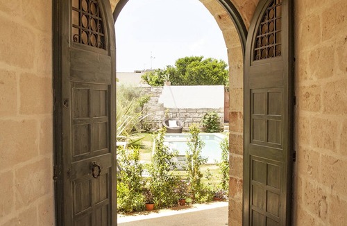 Diso Apartment | new apt with private garden, all comforts, WI-Fi & AC, in Salento's hearth