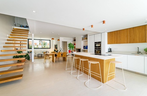 7th Arrondissement House | New architect-designed villa with swimming pool /Quartier Bompard - Endoume