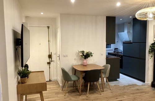Montmartre Apartment | New architect's'apartment located in the heart of the village of Montmartre