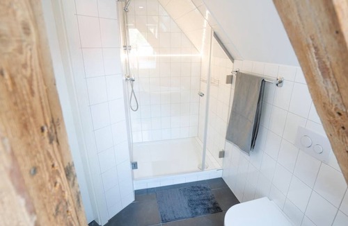 Radeberger Vorstadt Apartment | NEW at FeWo -direkt: 3-room apartment directly on the Dresdner Heide