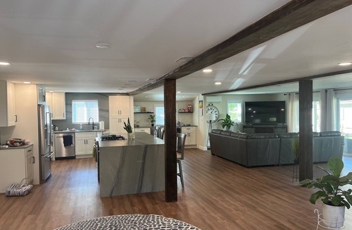 Winnisquam House | New Availability 7/4 - 7/11 Newer contemporary home w/dock on Lake Winnisquam