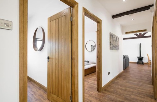 Sowerby Bridge Apartment | NEW BARN CONVERSION WITH PRIVATE HOT TUB