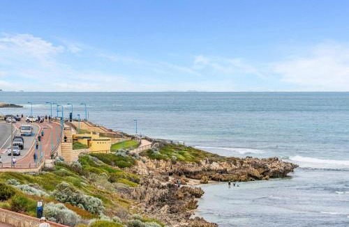 North Beach House | NEW! Beachfront Holiday Home