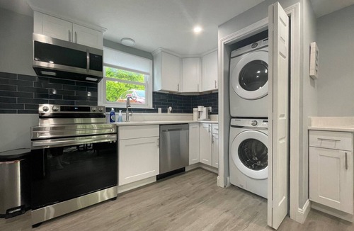 Worcester Apartment | NEW Beautiful 2BD Condo near Hospitals | HBHS