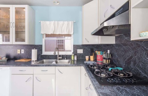 Riverside House | NEW! Beautiful Riverside cottage 2 BEDROOM HOME