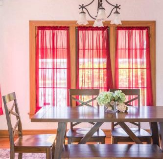Riverside House | NEW Beautiful Riverside cottage 2 BEDROOM HOME