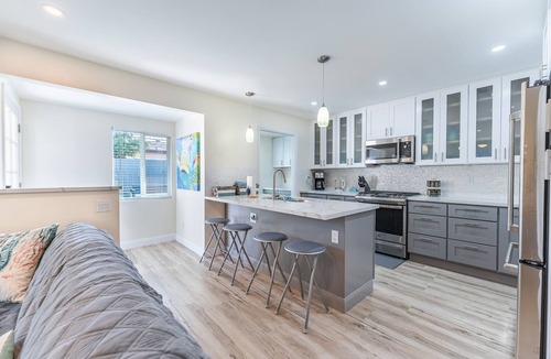 Encinitas House | New Bright and Cheery Casita!