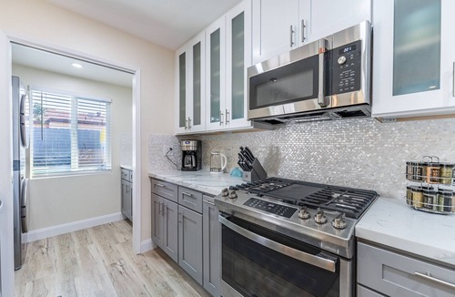 Encinitas House | New Bright and Cheery Casita!