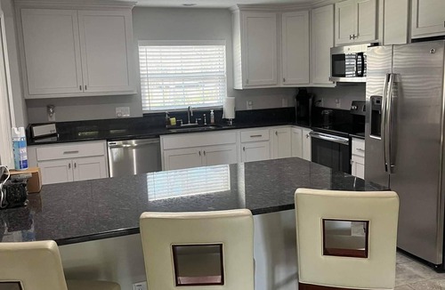 Orange City House | New bright modern home, near Orlando Daytona Beach, Blue Springs
