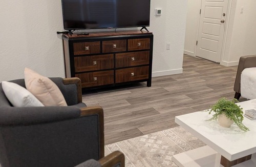 Fresno House | New build 3-bedroom home, near wineries, perfect for relaxing getaway