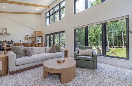 Ellsworth House | NEW Build 3BR Quiet Ellsworth Home [Midnight Pine]
