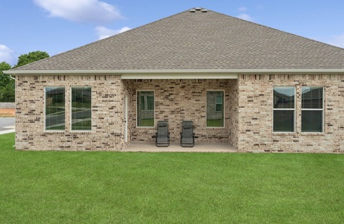 Bentonville - Fayetteville House | New Build 4BR Retreat Heart of NWA 15 Min to UofA & Fayetteville