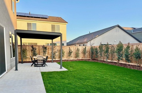 Clovis House | New Build, Modern Boho Chic Style- 2700 SF, 4B/3Ba